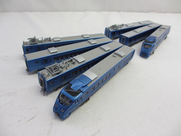 KATO 10-288 883系ソニックリニューアル車 7両セット　中古美品 KATO 10-288 Nゲージ883系ソニック リニューアル車7両[梱0.1] 特急形