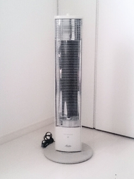 美品 アラジン 遠赤外線ヒーター 白 AEH-S800N 2012年製