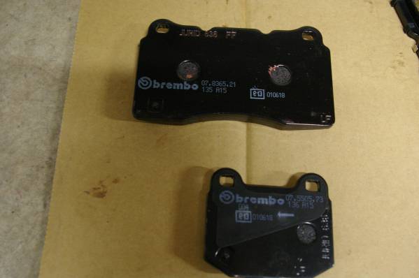 WRX STI VAB 新車外し純正Brembo ブレーキパッド1台分 【公式通販】