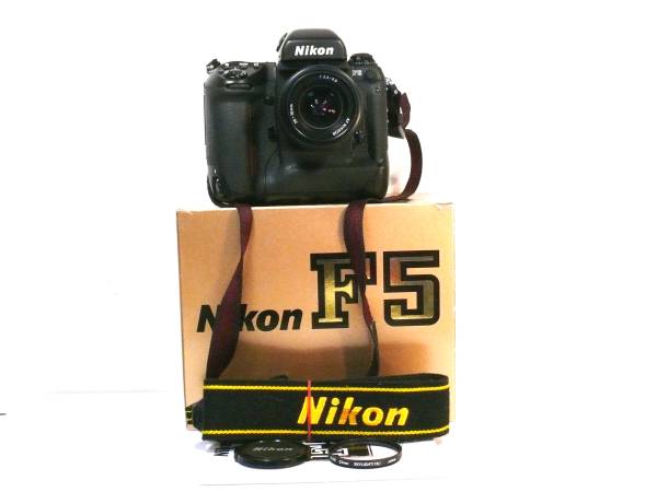 ニコン“Ｆ５”購入後一度使用◆新品同様、超美品、レンズ3本付