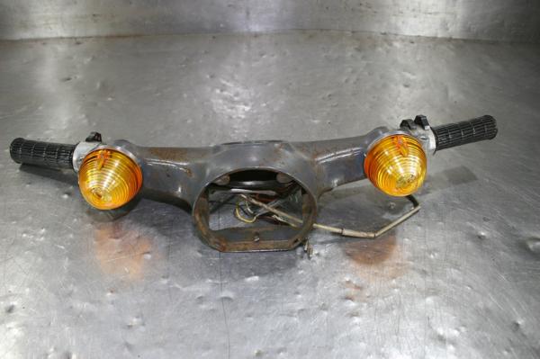 ②実動スーパーカブＣ65-H091・おっぱいウインカーハンドル廻り