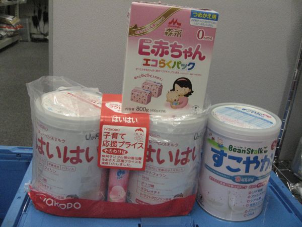 ☆はいはい2缶すこやか1缶E赤ちゃんつめかえ用（400g×2）♪