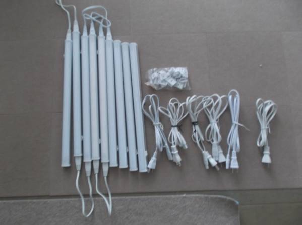 ■格安出品■２.５万円相当　ＬＥＤライン照明　９台合わせて