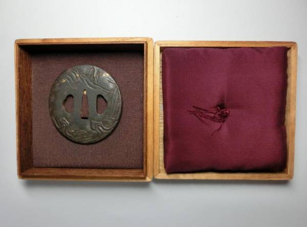 鐔(鍔) 古金工 ◎ 正阿弥・包矩 (在銘) 岩波しぶき/金象嵌細工・ 鐔(鍔) 古金工 ◎ 正阿弥・包矩 (在銘) 岩波しぶき/金象嵌細工・