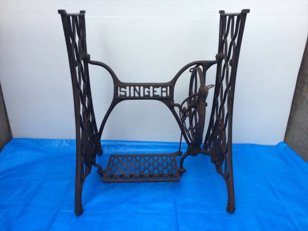 SINGER シンガーミシン 足踏み 鉄製台 レトロ テーブル等に