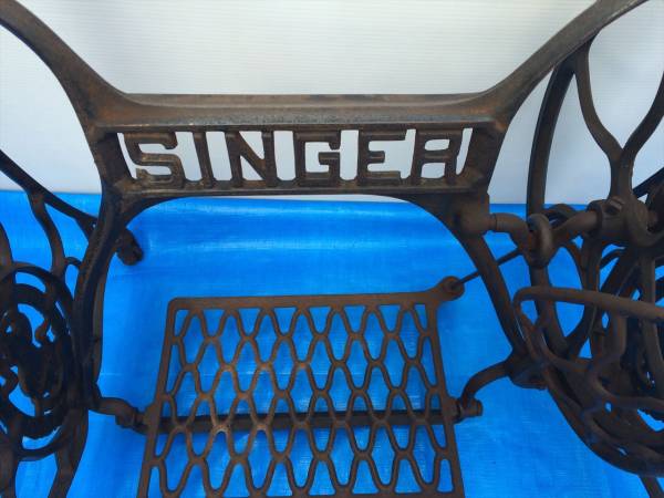 SINGER シンガーミシン 足踏み 鉄製台 レトロ テーブル等に