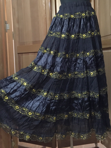 美品社交ダンススカートレイヤード 黒 レース ゴールド L～LL