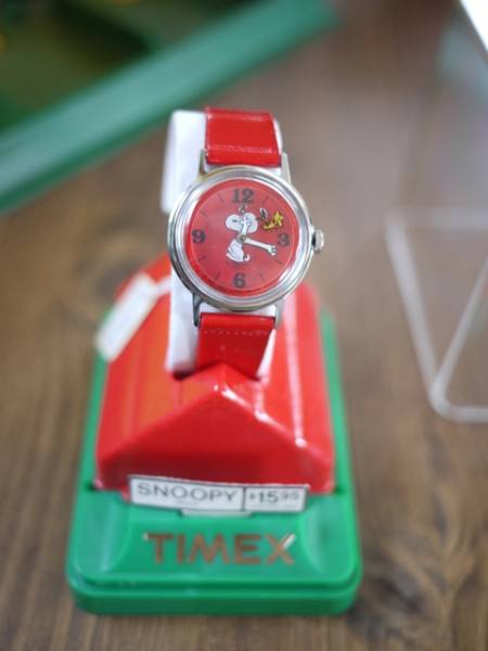 vintage TIMEXスヌーピー腕時計　レッド　デットストック