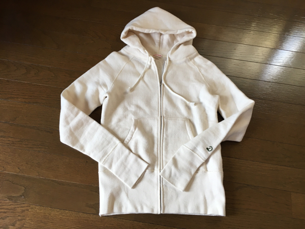 ドレステリア定番白パーカー D刺繍入り