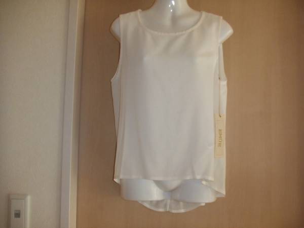 即決★新品スコットクラブ購入★EMUEのノースリーブ★9345円