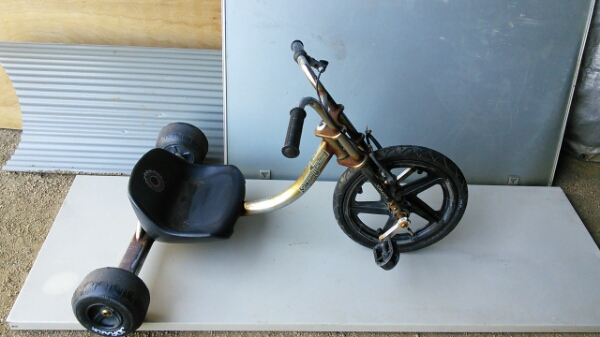 子供用ドリフト三輪車　JDレーザースクリームマシン
