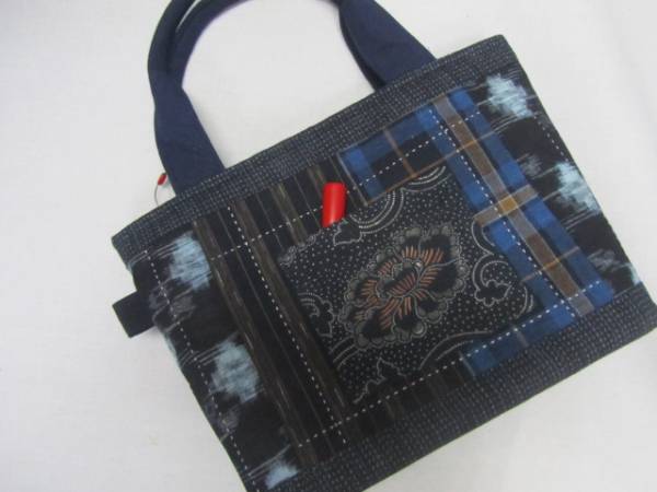 ◎苺◎403☆古布バッグ(中）型染めパッチ・手作り DIY パッチワーク四角