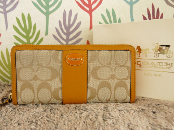 ☆ コーチ アコーディオン ジップ ウォレット 長財布 美品 ☆