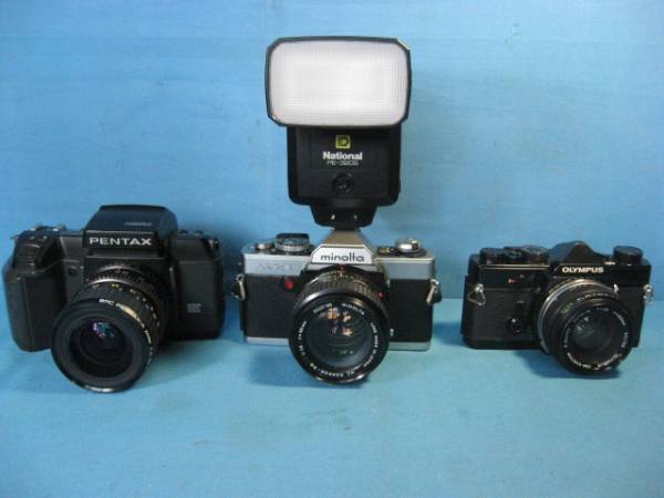 時代物、一眼レフカメラ3台とストロボまとめて出品 AuctionTemplates