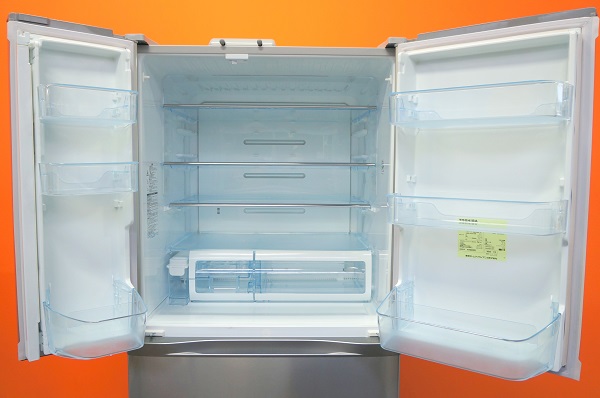 東芝 VEGETA [6ドア・618L・フレンチドア 冷凍冷蔵庫]