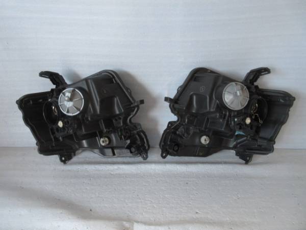 N BOXカスタム JF1/JF2前期 HID 左右ヘッドライト(Y-3354) JF1⁄JF2