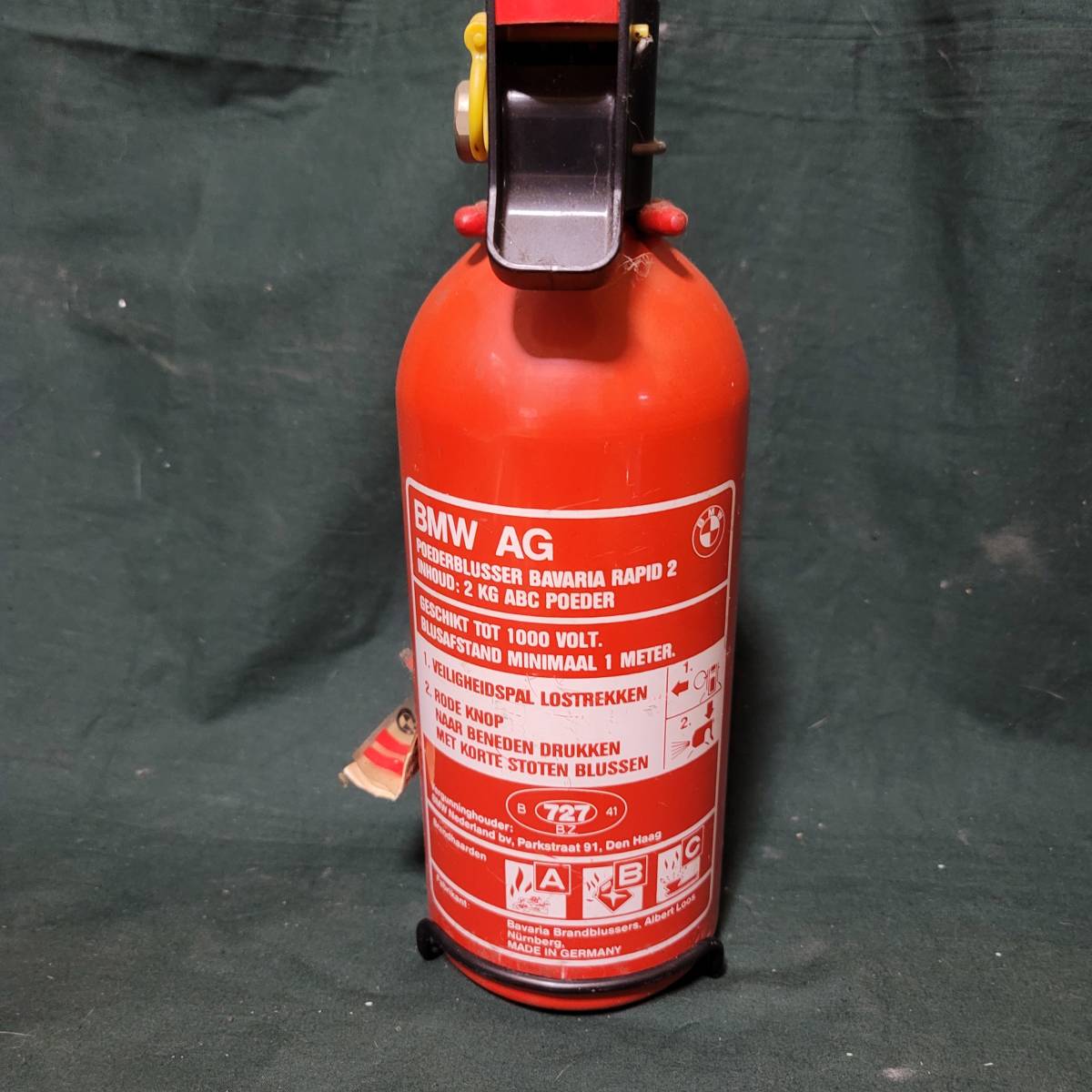 Bmw車載消火器 レッド 2 0kg ガス式 使用期限切れ お洒落 念のため Or 飾り も セーフティ 売買されたオークション情報 Yahooの商品情報をアーカイブ公開 オークファン Aucfan Com