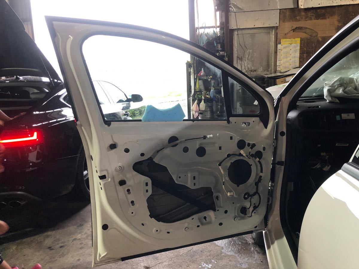 147 Citroen シトロエン C3 Aba B6hn01 左フロントドアガラス無し 外装 売買されたオークション情報 Yahooの商品情報をアーカイブ公開 オークファン Aucfan Com