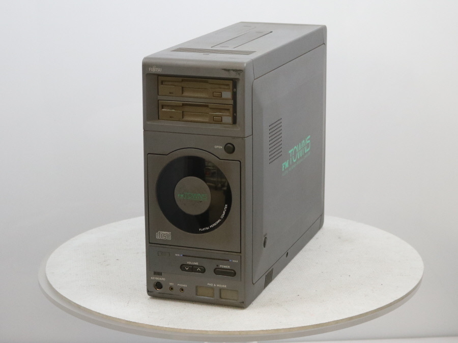 富士通 FM TOWNS モデル2F / (現状品) ○939○ FUJITSU FMTOWNS-2F