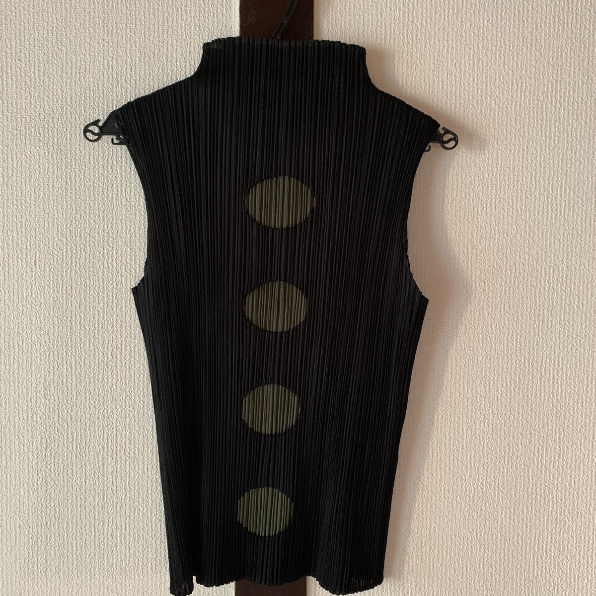 イッセイミヤケ ドット柄 トップス ISSEY MIYAKE シアー ブラック 極美