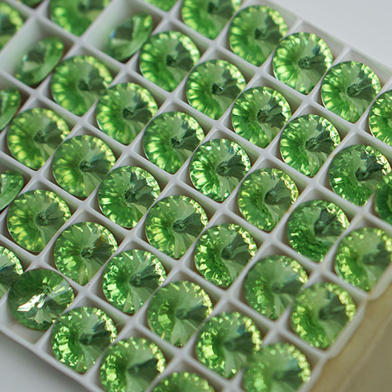 アクセサリー スワロフスキー art.1122 PERIDOT ss29 Rivoli