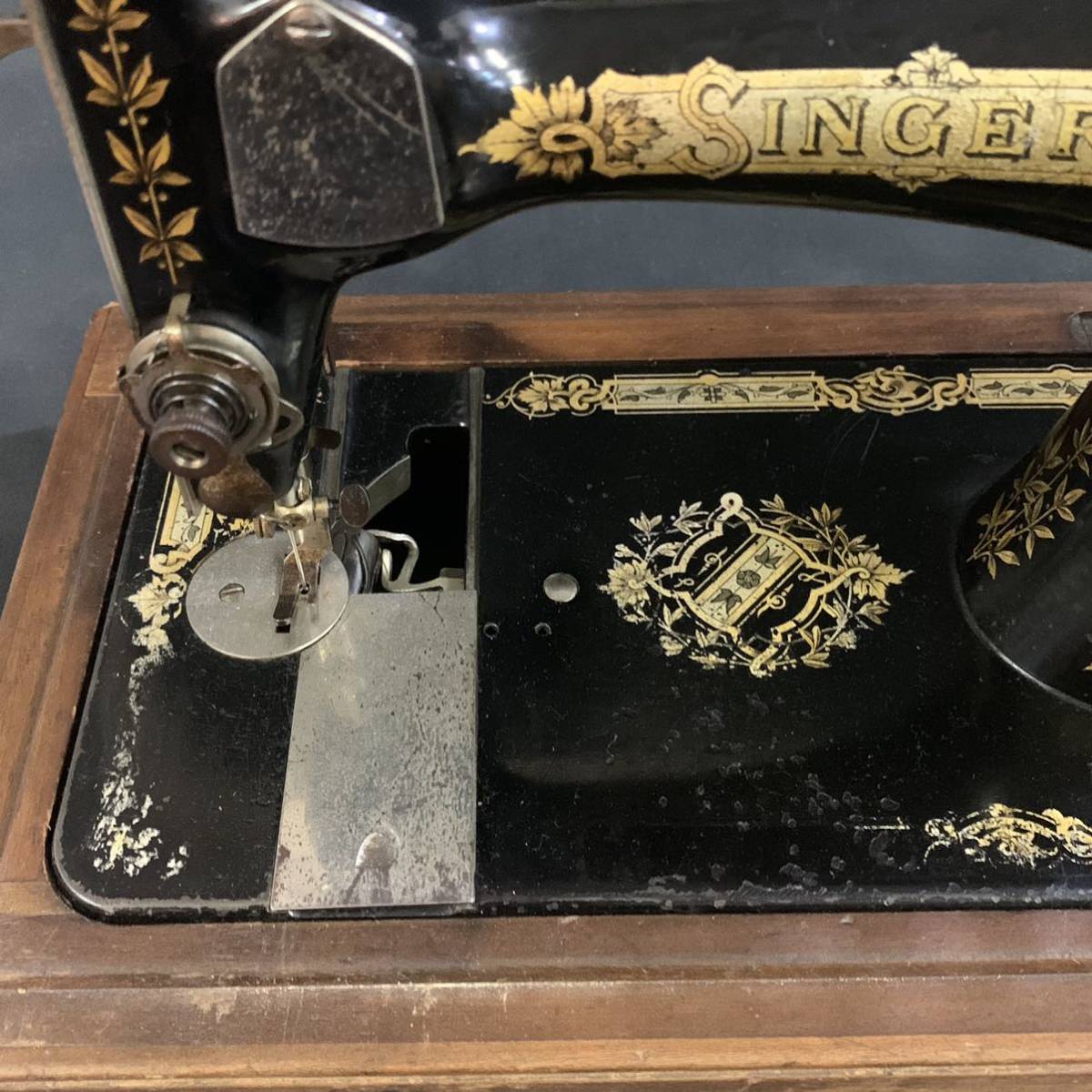 【希少品】SINGER アンティーク シンガー 小型手回しミシン 針無し SINGER シンガーミシン 小型手回しミシン 美術品・アンティーク