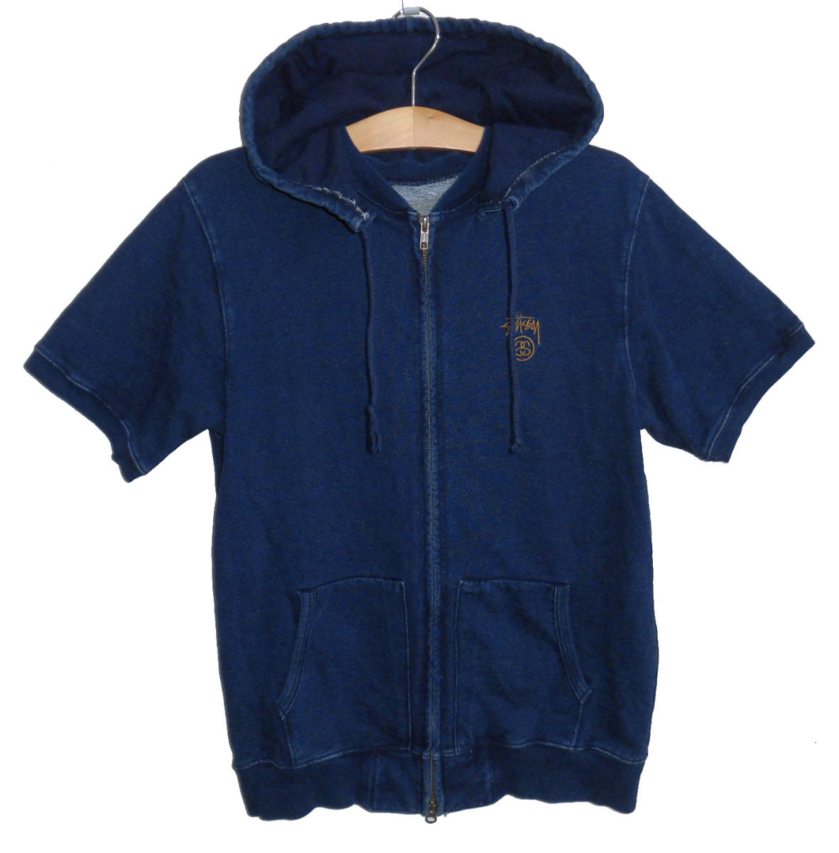 stussy メンズ インディゴの通販 バックプリント ショーンフォント | Я美品◆ STUSSY ステューシー インディゴ染 スウェットデニム 半袖 ジップアップ パーカー M