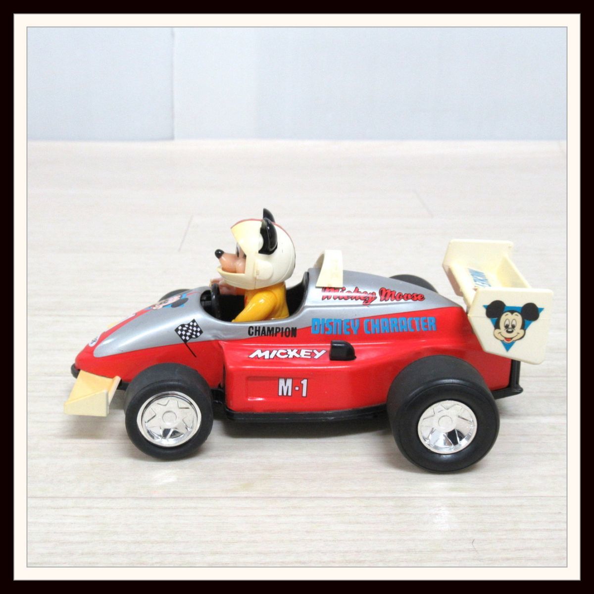 ミッキーマウス M1 レーシングカー レッド プルバックカー ブリキ
