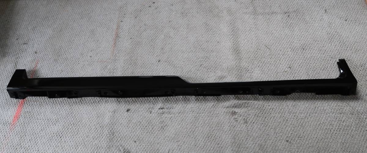 【安い，お買い得】 トヨタ純正 サイドスカート LH サイドステップ 左 75860-28040 エスクァイア ノア ヴォクシー 80系 2105-2906(サイド)｜売買されたオークション情報、yahooの商品情報をアーカイブ公開 - オークファ トヨタ用