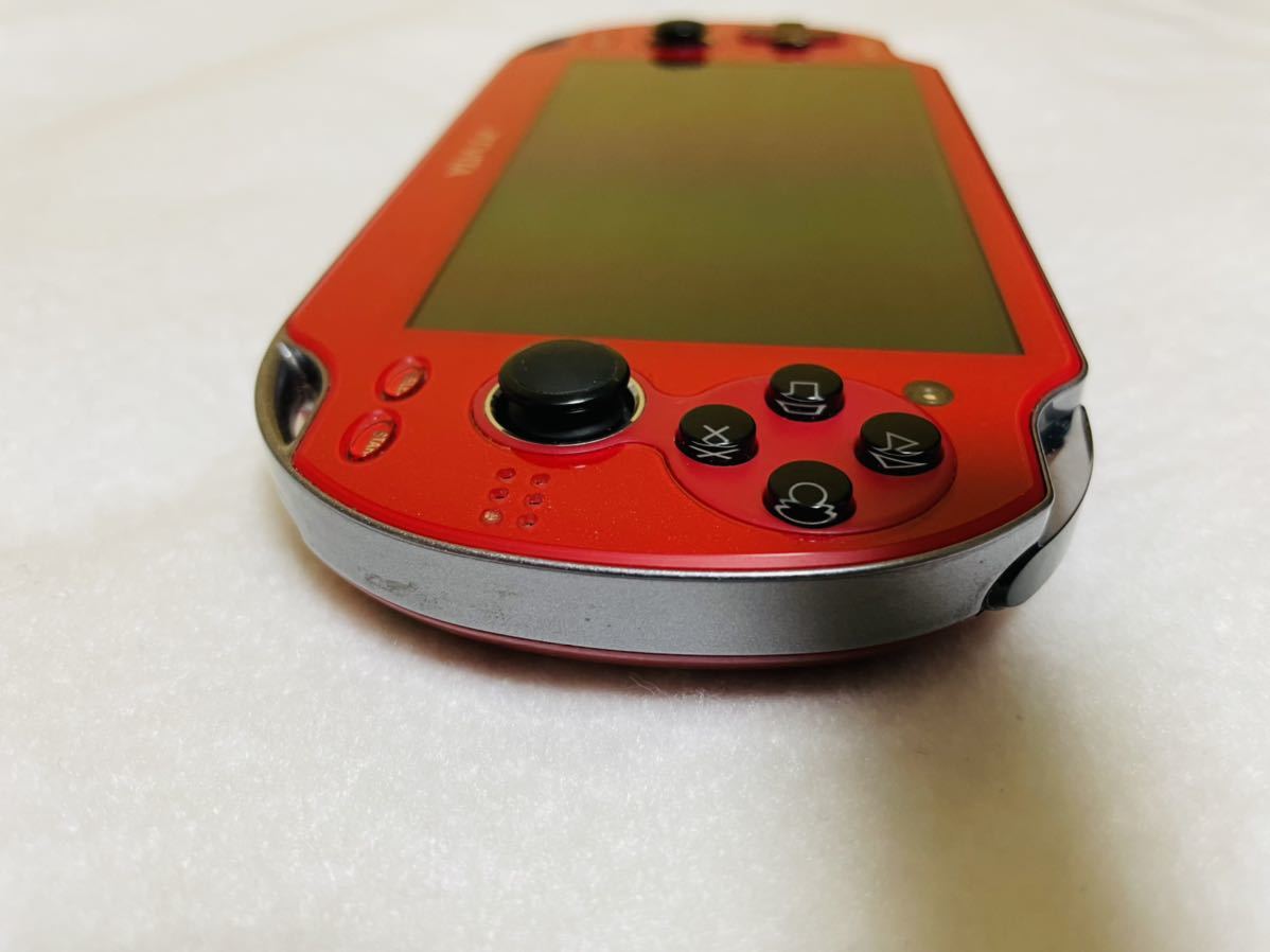 ☆新品同様 完品☆PlayStation Vita PCH-1000 ZA03 SONY