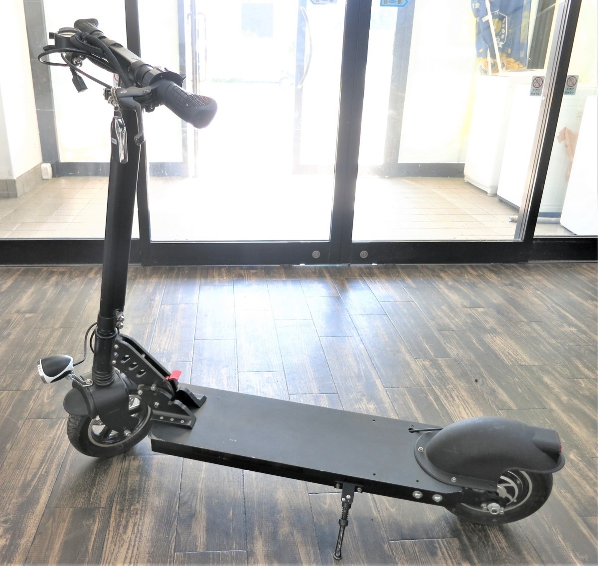  二宮店 神奈川県直接引取限定 現状品 9-32 電動キックボード 折りたたみ式 電動キックスクーター メーカー不明 ジャンク(電動バイク)｜売買されたオークション情報、yahooの商品情報をアーカ 電動バイク