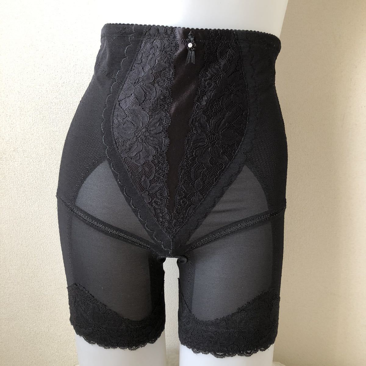 ガードル　リリーブーケ21　サイズ76 高級補正下着 ブラック　日本製　セミロングガードル　8-K542