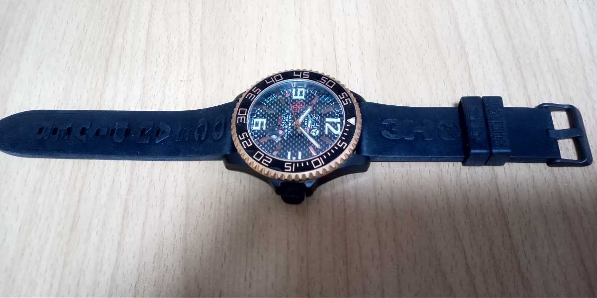 3H トレアッカ SWISS ETA チタン製 PVD カーボンダイアル 最高級モデル