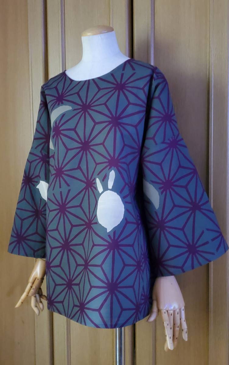 グレー紫 麻の葉 三日月ウサギ 浴衣 反物 肩下がり チュニック フレア袖 綿 ハンドメイド コットン 訳あり 着物リメイク Lサイズ 売買されたオークション情報 Yahooの商品情報をアーカイブ公開 オークファン Aucfan Com