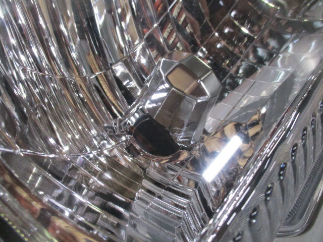 いすゞ エルフ NKS85 NJR85 NKR85 右ヘッドライト ユニット KOITO 110