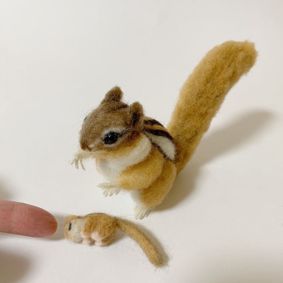 ママシマリス赤ちゃん抱っこ中 羊毛フェルト ハンドメイド 羊毛フェルト 売買されたオークション情報 Yahooの商品情報をアーカイブ公開 オークファン Aucfan Com