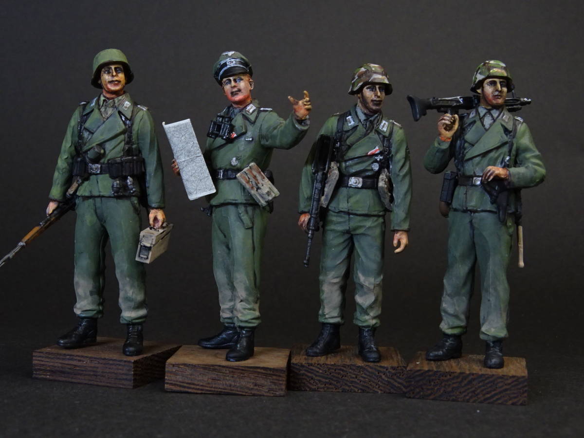 1/35　ドイツ装甲擲弾兵4体セット塗装済み完成品