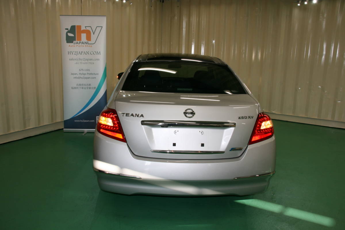 ティアナ J32 日産 テールランプ テールライト 右 2008 26550JN00A 
