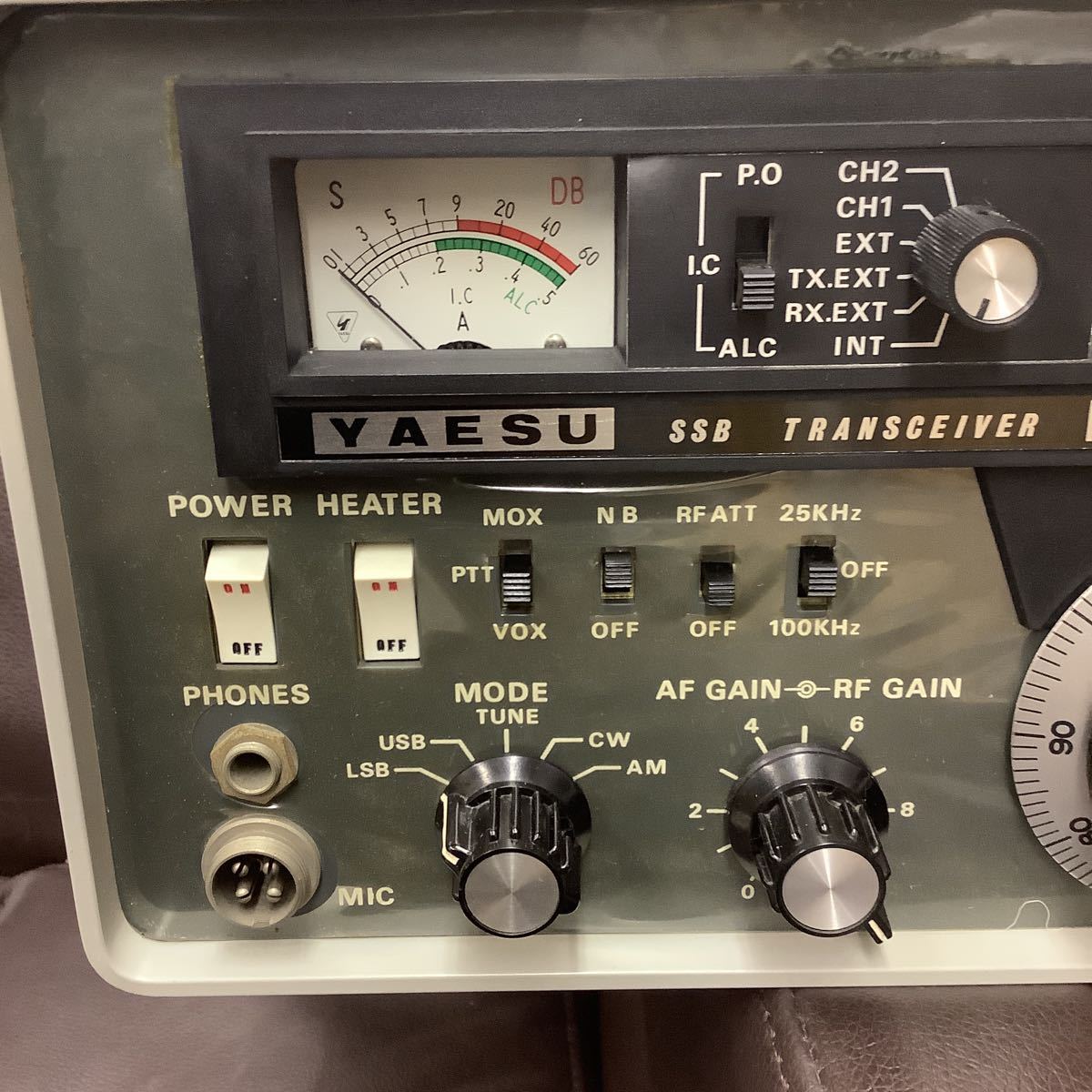 YAESU FT-101 無線機 SSB トランシーバー 通電のみ確認 YAESU 八重洲