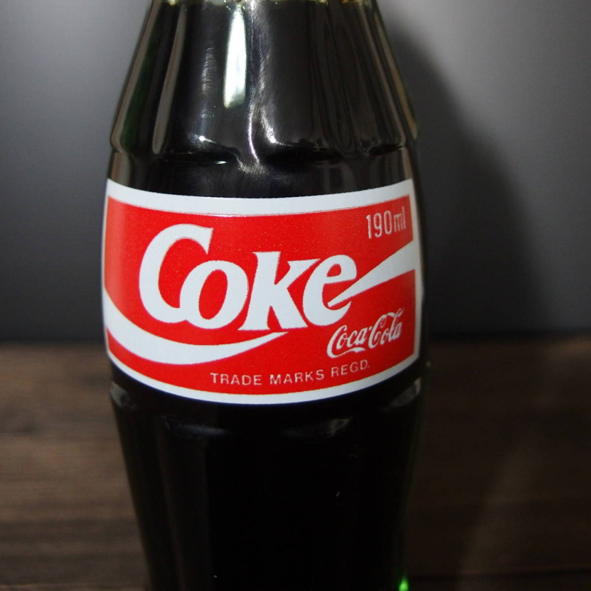 コカコーラ 昭和レトロ ビンテージ 瓶 ボトル 赤ラベル 中身入り(コカ
