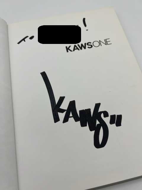 カウズ KAWS 直筆サイン TOY MEDICOM 直筆サイン入り写真認証COA付