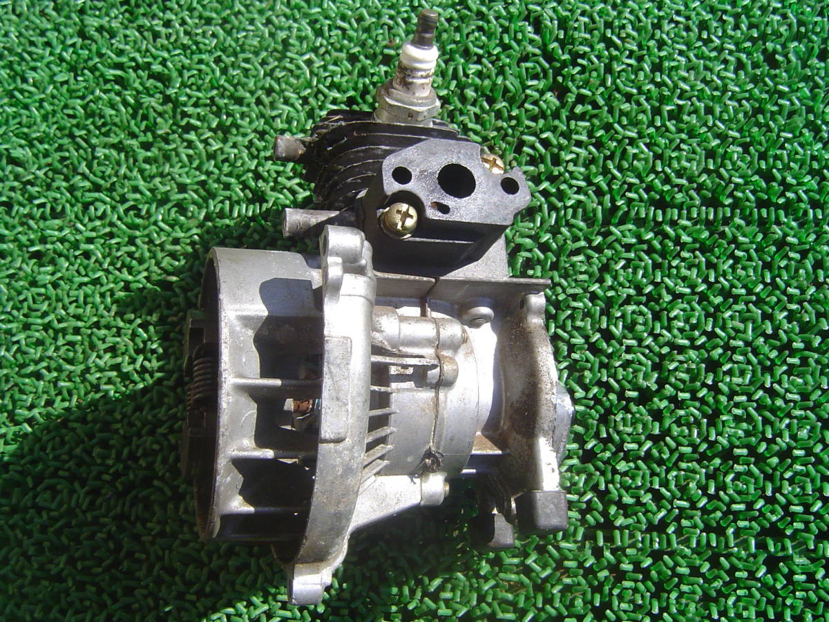 60 マキタ 刈払機 MEM202S （ロビン エンジン EC020G） エンジン 画像 