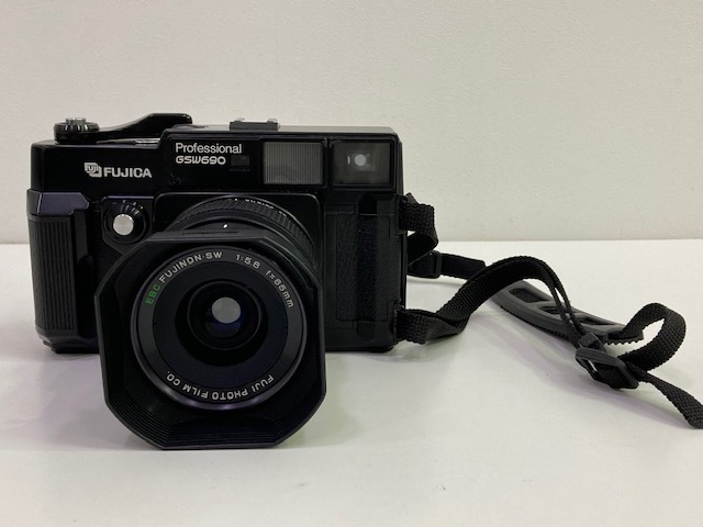 【13826】FUJICA フジカ GSW690 1:5.6 f=65mm 中盤カメラレンズ一体型 シャッターOK その他動作未確認 現状品