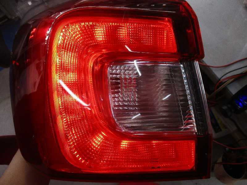 スバル レヴォーグ（VM4）純正テールレンズ 上尾 レヴォーグ 純正 VM4