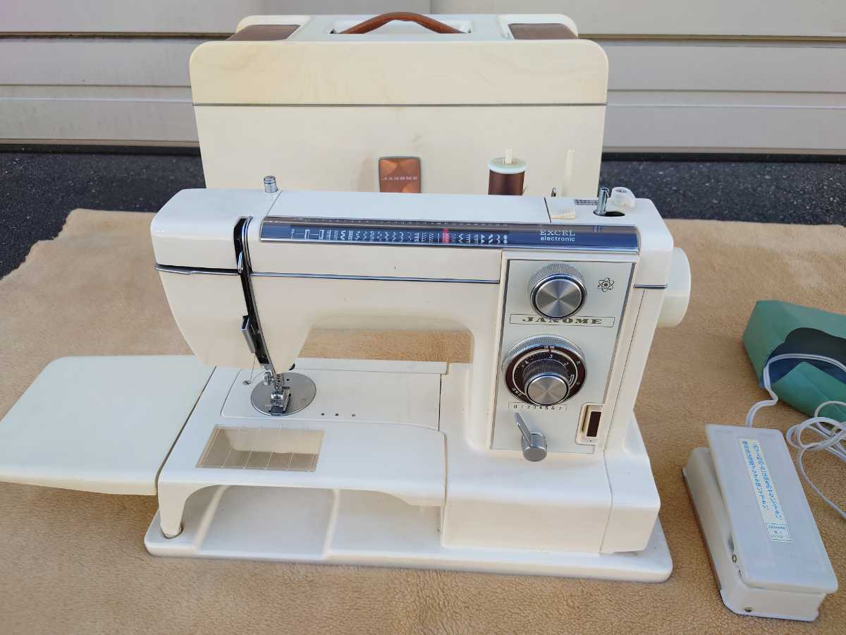 113売切 JANOMEミシン　MODEL815 EXCEL ジャノメ ジャノメミシン エクセル　ジグザグ縫い　ケース付き　動作しました。昭和レトロ