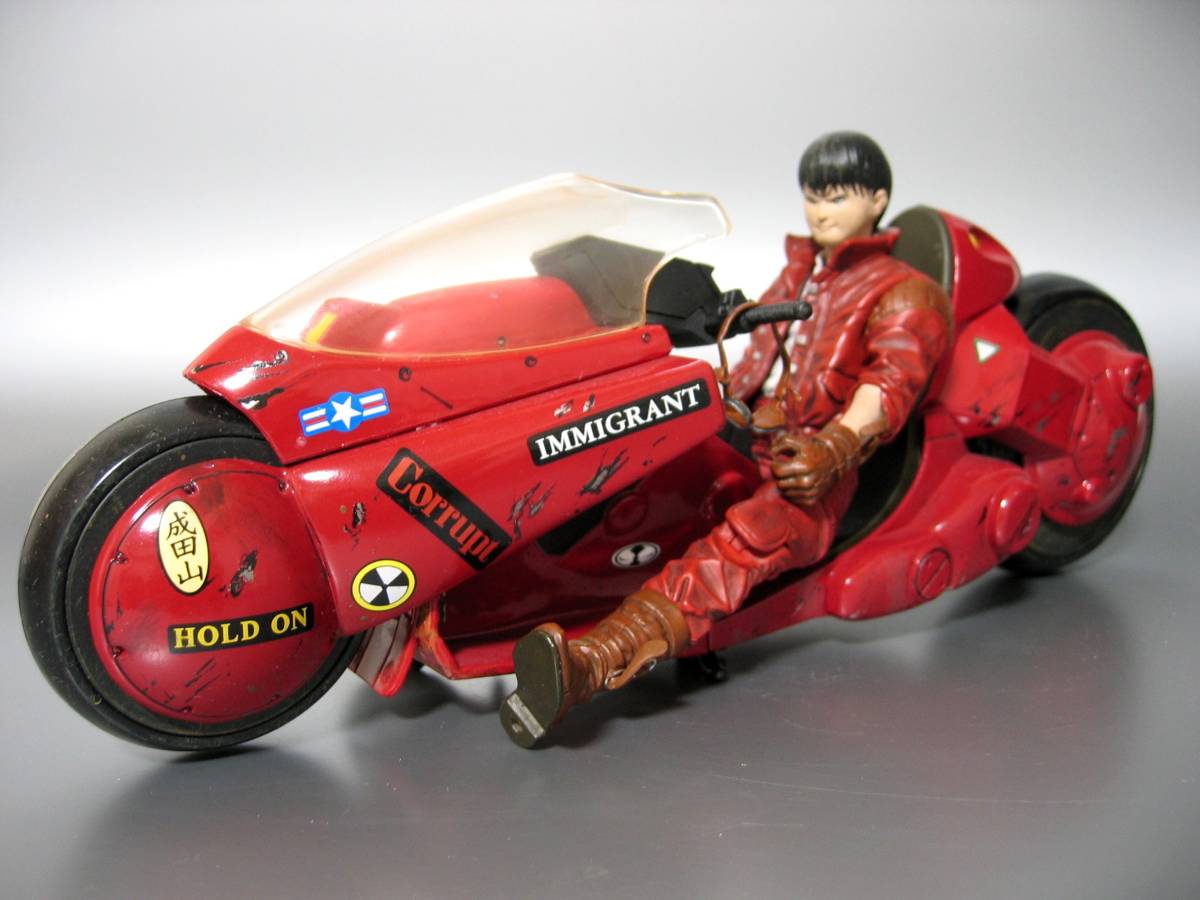 McFARLANE TOYS AKIRA 金田 & 金田のバイク マクファーレントイズ