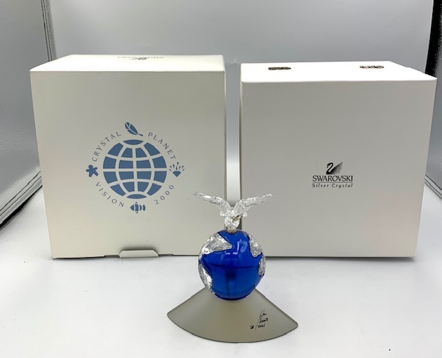 スワロフスキー　2000年記念作品　クリスタルプラネット　地球儀　鳩 スワロフスキー 2000年記念作品 クリスタルプラネット 地球儀 鳩