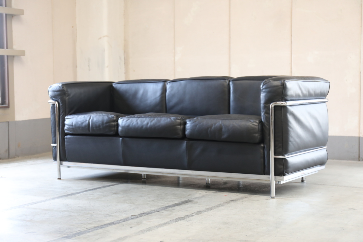 Cassina/カッシーナ LC2 3人掛ソファ cassina 総本革 185万 ル Cassina/カッシーナ LC2 3人掛ソファ cassina 総本革 185万 ル