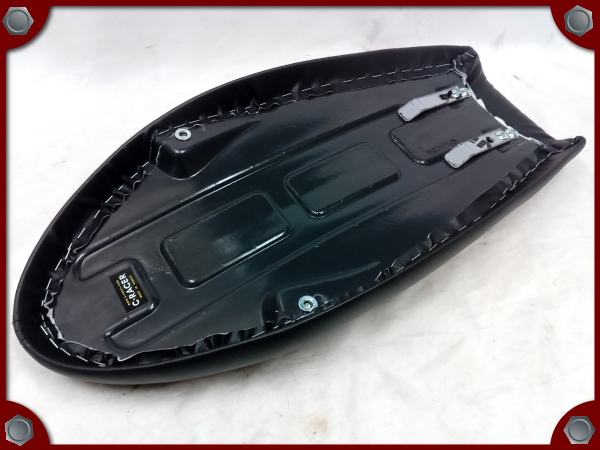 ○未使用品○SR400/500用 C-RACER スクランブラーシート (ブラック 