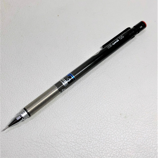 ☆used☆ 三菱鉛筆 Hi-uni 3050 分け合え 0.5